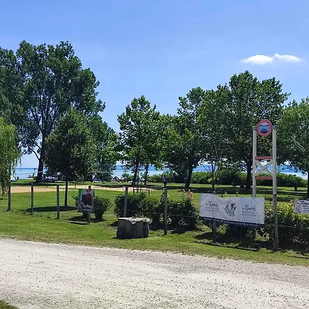 In 45330 Διαμέρισμα Balatonudvari